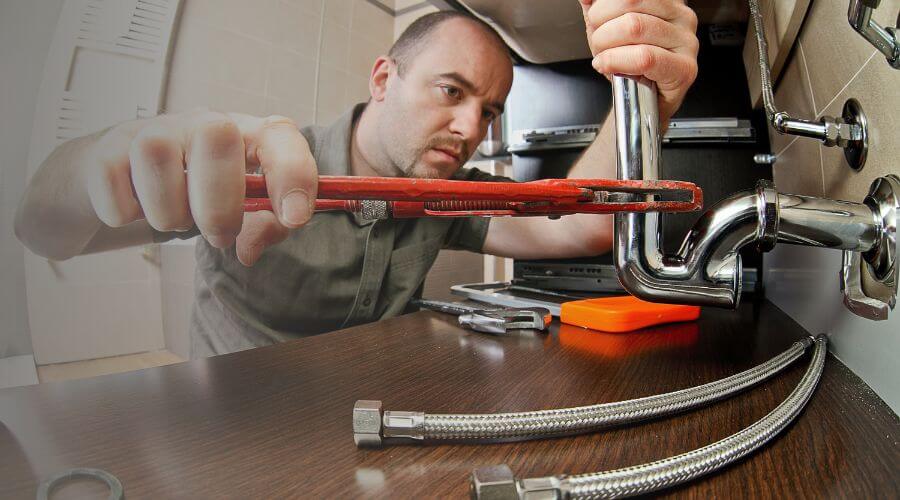 Professional emergency plumbing in Center, ND